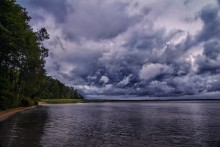 Storm was gathering / ***