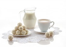 White coffee / -------