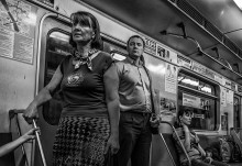 Metro / ***