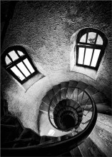 About the broken glass / ***