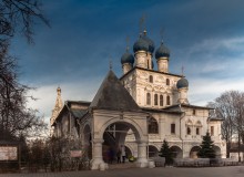 Church of the Kazan Icon of the Mother of God in Kolomenskoye / ***