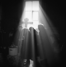 Holy water ... / ***