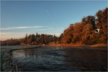 ... Am frühen Morgen auf dem Fluss ... / ***