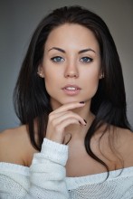 Cyrus / ***