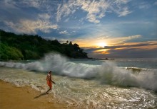 Stormy sunset / ---