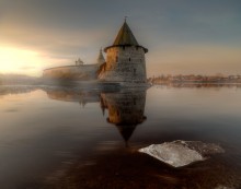 one thousand one hundred dvenadtsataya spring Pskov .. / ***