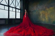 Red / ***
