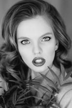 Valeria / legendary 70th
mua-Elena Gracheva
ph-Savrasov Sergey