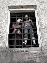 Captives / ***