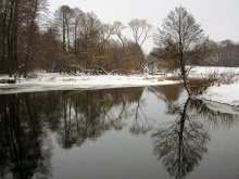 stillness and silence of reflection / ***