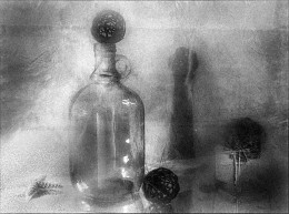 Black and white / ***