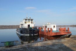 Ship. / ***
