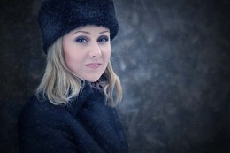 Laura / ***