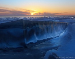 Sharp edges of Lake Baikal / ***