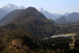 Schloss Hohenschwangau. / [img]http://images.photoliga.ru/photo/2015-05-01/643308.jpg[/img]
[img]http://images.photoliga.ru/photo/2015-05-01/643307.jpg[/img]
