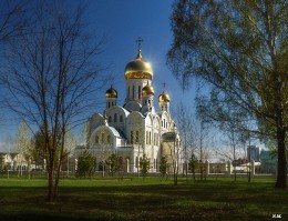 Trinity-St Vladimir's Cathedral / ***