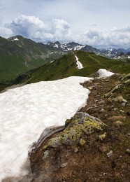 Snow path / ***