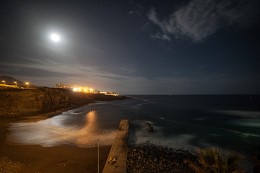 Quiet night ... / ***