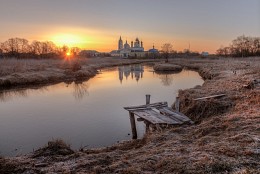 April Dawn .. / ***