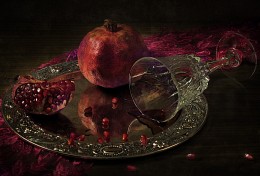 Pomegranate juice / ***