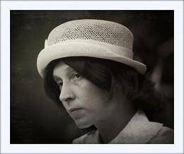 The fact hat / ***