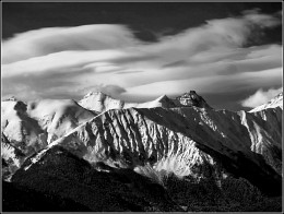 Cloudy, Cloudy 2 / ***