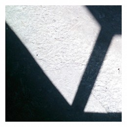 Der Platz ist nicht Malevich / -[_]-