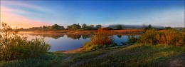 Sonnenaufgang auf dem Fluss / ***