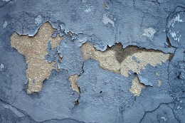 The painter wanted to become a geographer / ***