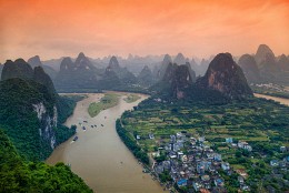 Karst cliffs and the river Lee / ***