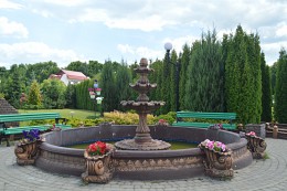 fountain. / ***