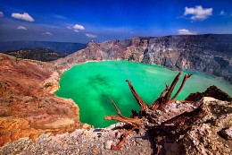 Ijen Crater / ***