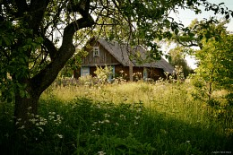 Haus in einer Ortschaft / ***