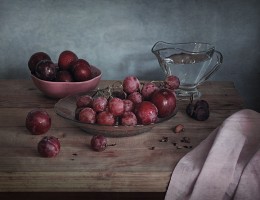 Fruit and berry / ***
