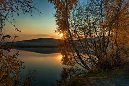 Sonnenuntergang auf dem See / ***