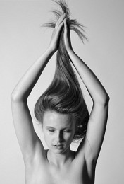 Portrait in high key MODELL: Diana Tagay / ***