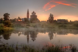 early morning in the village Osenevo / ***