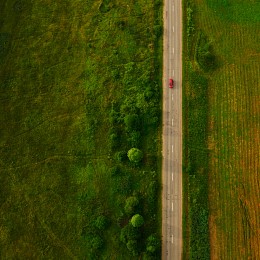 red car / ***