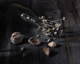 With garlic / ***
