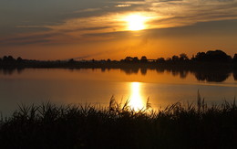 Blurred Sun / ***