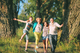 Happy family / ***