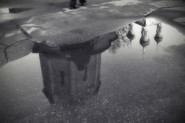 On the way to the temple / ***