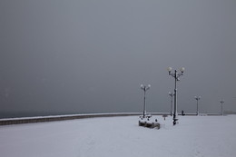 Fuß durch den Schnee Laternen / ***