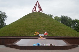 Mound of Glory. / ***