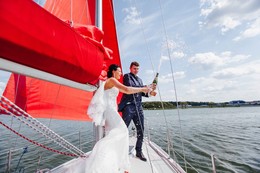 Scarlet sails. / ***