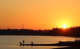 Sunset / ***