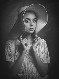  / ***