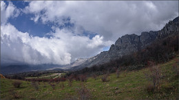 In the valleys and on the hills ..... / ***
