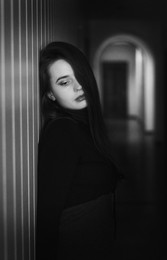  / ***