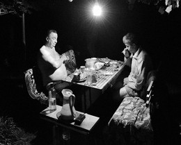 It was evening, there was nothing / ***